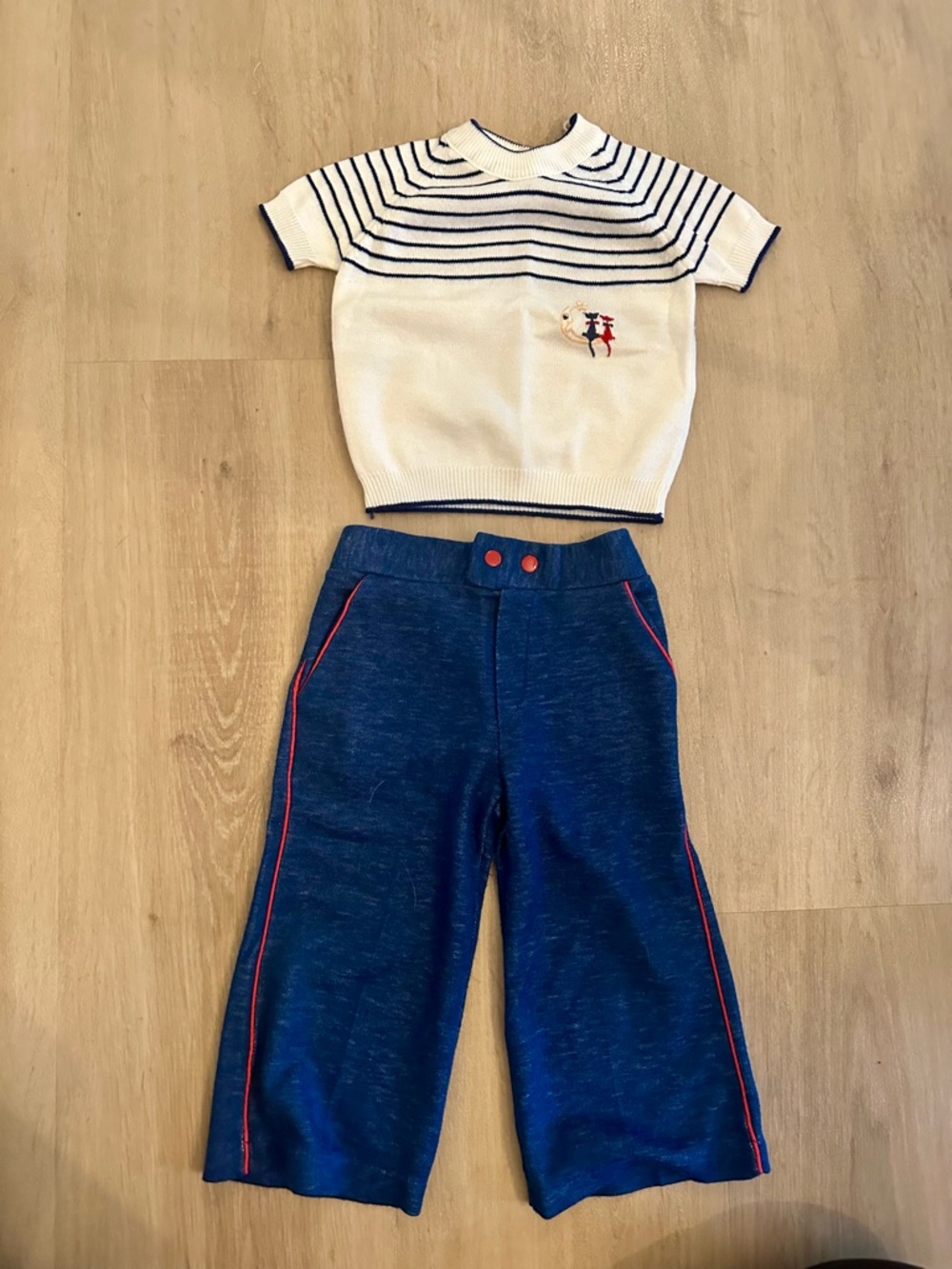 Vintage 2T set (top Italian brand, bottom vintage Carters)